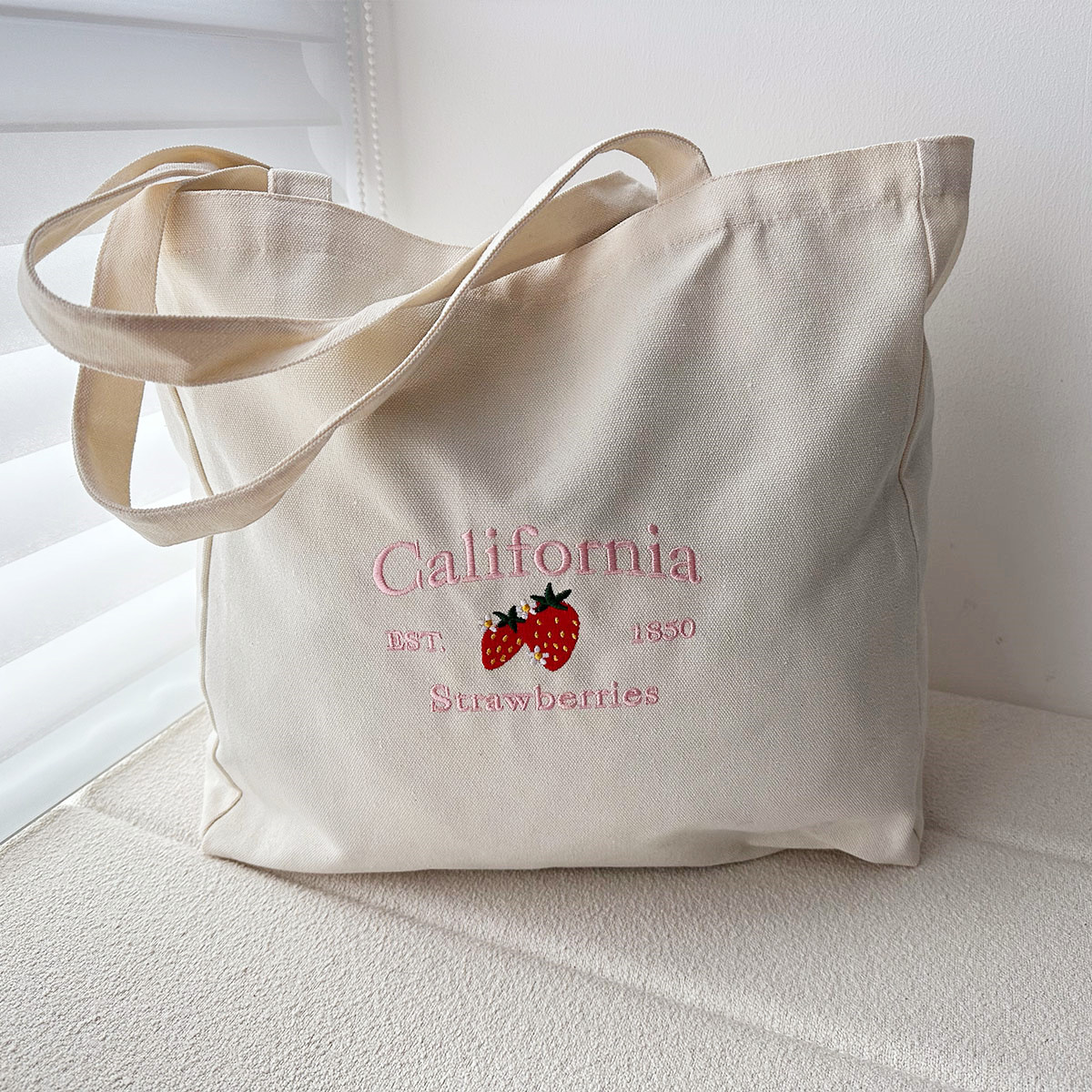 Street Fashion California - Califórnia est.1850 morangos vintage bordado feminino