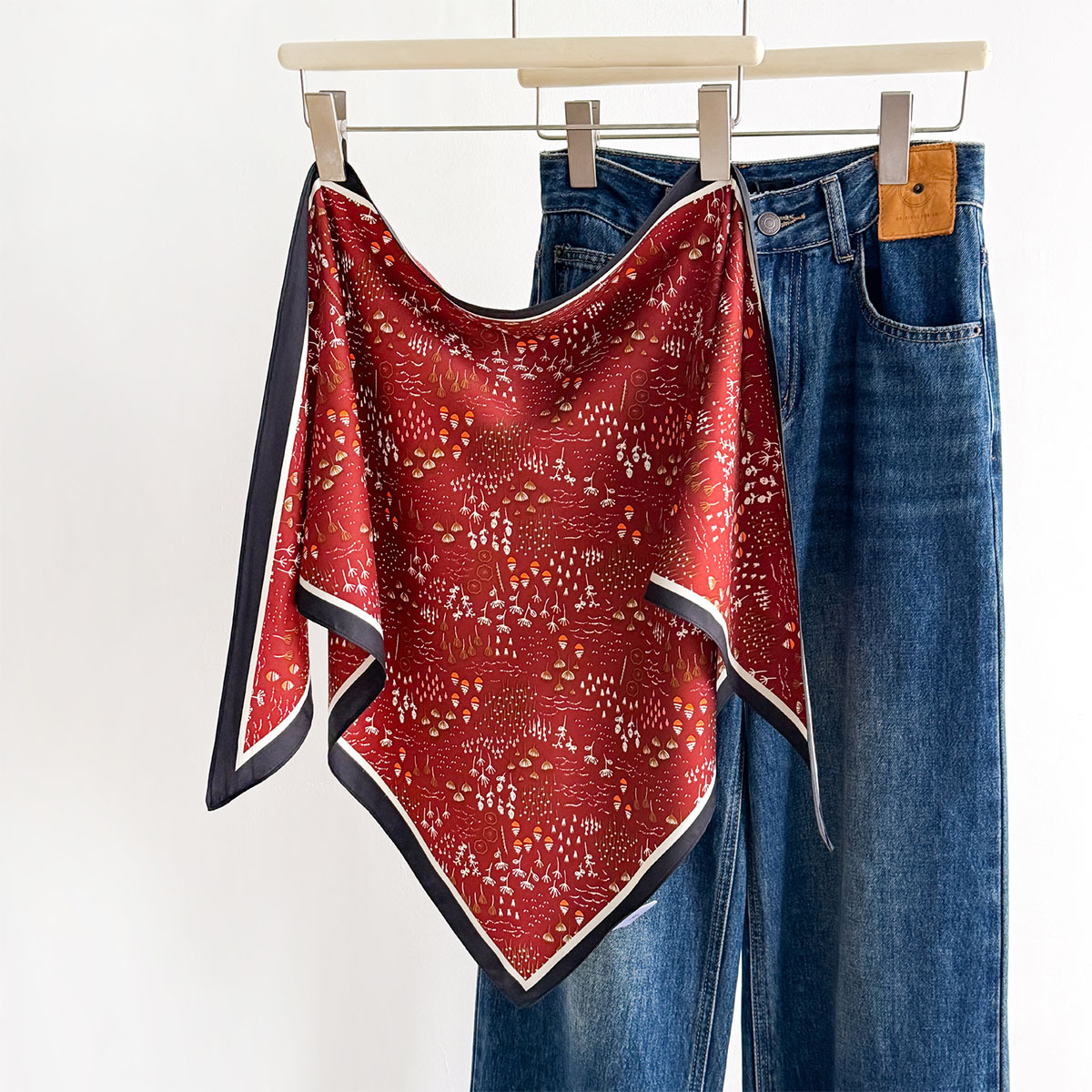 Bandana Multi Way - Lenço Triangular Estiloso para Cintura, Tecido