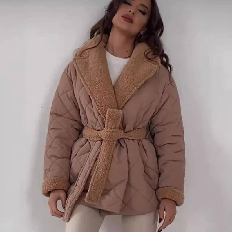 Casaco Elegante com Forro de P - Street Fashion Fall 2025 avaliação e preço